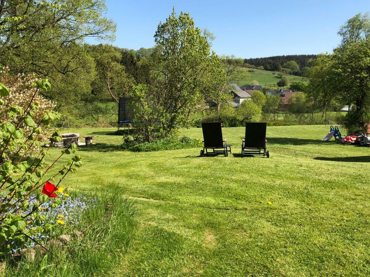 Ferienhaus Eifel Charlotte Dahlem  Екстериор снимка