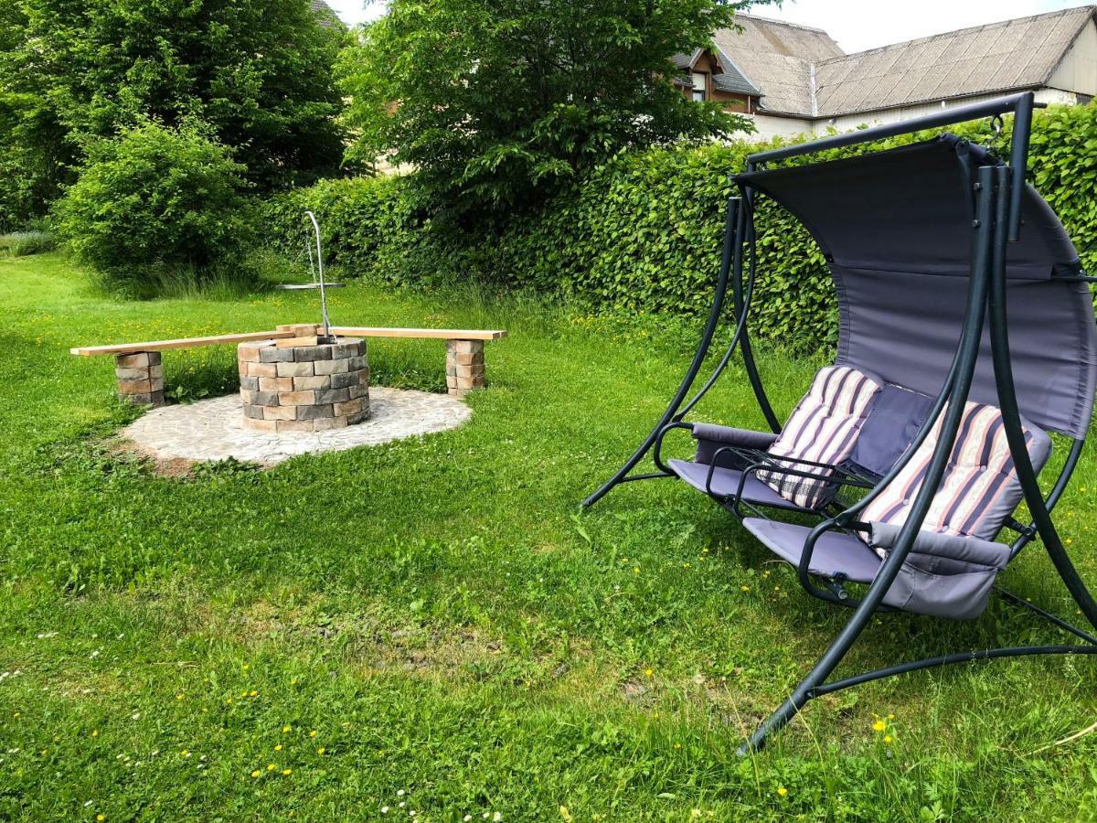 Ferienhaus Eifel Charlotte Dahlem  Екстериор снимка